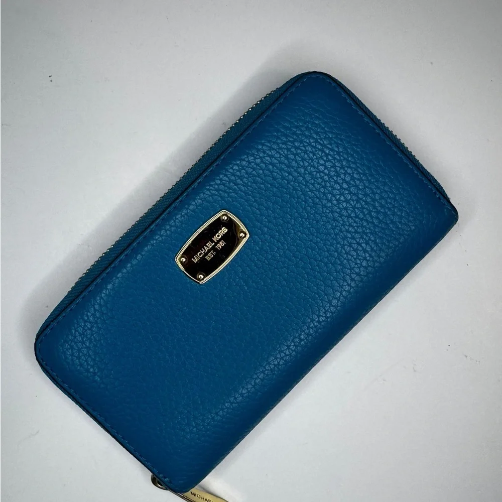 MICHAEL KORS Large Leather Jet Set Continental Blue Large Zip Around Wallet
